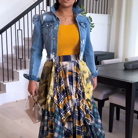 Damsel In Distress Skirt TOV - Picture 7 of 7